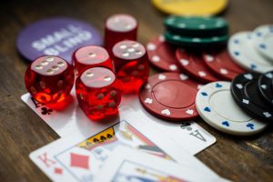 Poker i inteligencja emocjonalna: zwycięska kombinacja